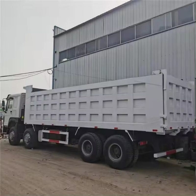 Χρησιμοποιούμενο 371HP Sinotruck Dump Truck βαρύ φορτηγό Tubeless ελαστικό σχεδιασμός 8 * 4 αριστερό χειροκίνητο
