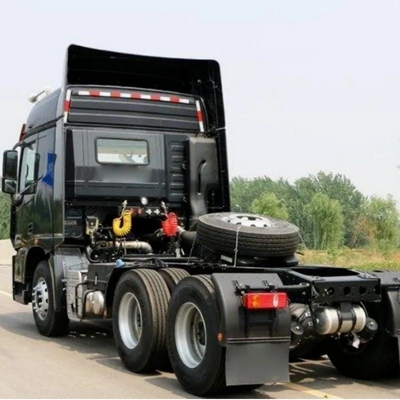 Μέγιστη ροπή Nm 500-1000nm βαρύ φορτηγό 6X4 Beiben Tractor Head Βόρεια Benz φορτηγό ελκυστήρα