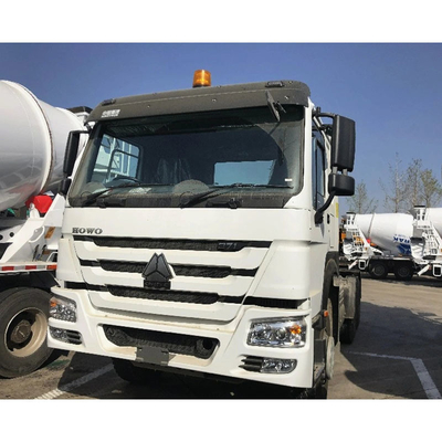 Μεγάλης χωρητικότητας Sinotruk 6X4 Χρησιμοποιούμενο CNG Euro 5 Tractor Truck Head με πιστοποίηση GCC