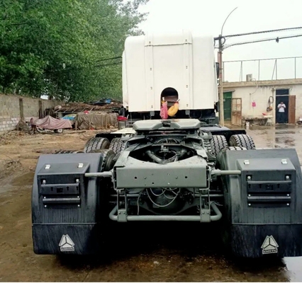 Τρακτέρ φορτηγό Shacman F3000 6X4 385-440HP στην αγορά του GCC με και ελαστικά πιστοποιημένα από το GCC