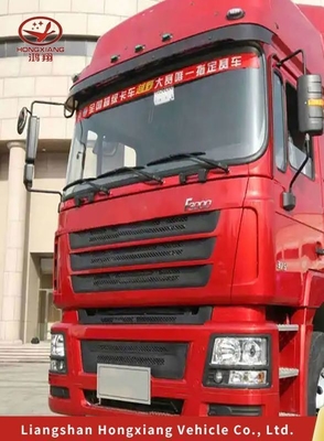 6×4 τροχιά HOWO Τρακτικό φορτηγό με ισχυρή ισχύ και καθίσματα