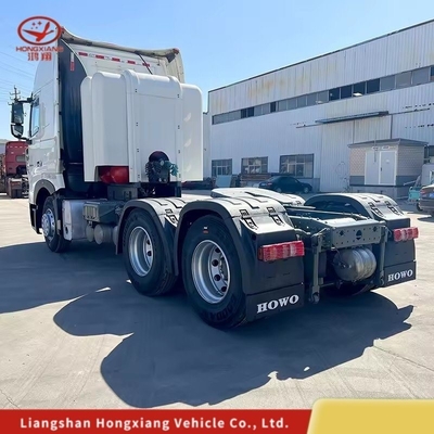 1 έτος Υπηρεσία μετά την πώληση CNG 6X4 Τρακτέρ HOWO T7 Euro 5 Κεφαλή και καθίσματα τρακτέρ ≤5