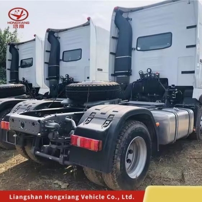Καυτό HOWO T7 6X4 Μεθάνιο ελκυστήρα φορτηγό κινητήρα χωρητικότητα&gt; 8L και 1 έτος υπηρεσία μετά την πώληση