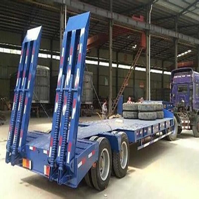 2 έτη εξυπηρέτηση μετά την πώληση Cross Arm Type 7 Axle Lowbeds Trailer Low Flatbed Semi Trailer